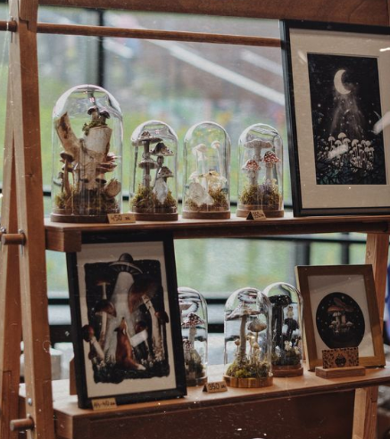 ahandmade-quality-displaying-handicraft 